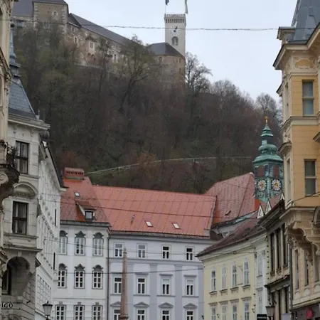 Feel Good At Dragon Bridge Apartmán *